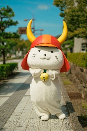 ひこにゃんがポーズをとっている写真