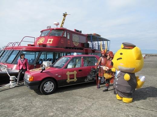 赤備えタクシーの写真