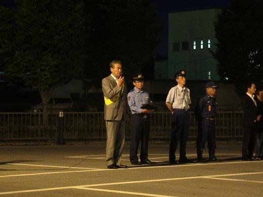 「金城学区迷惑違法駐車追放パトロール出発式」で挨拶する市長の写真