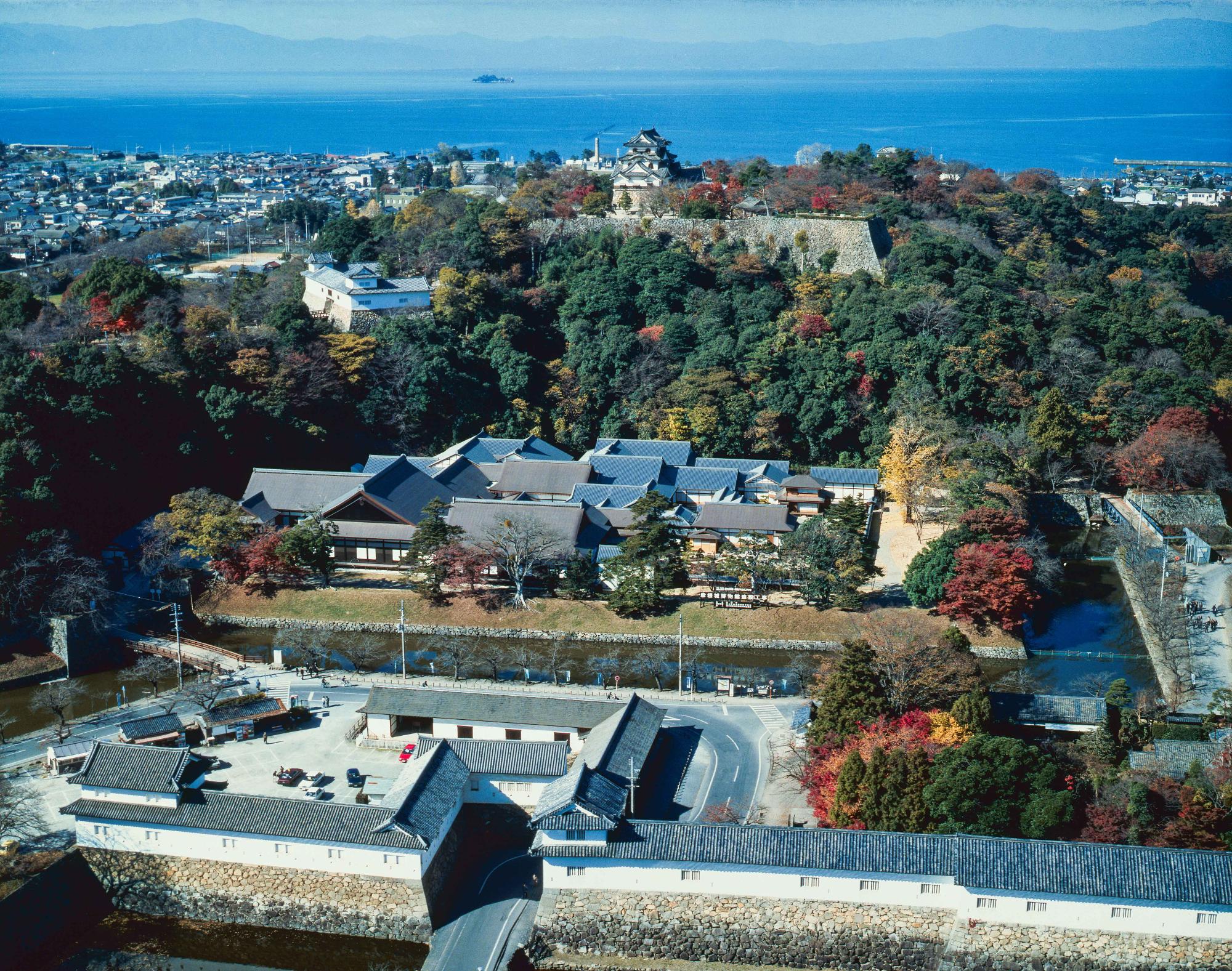 彦根城博物館の外観写真