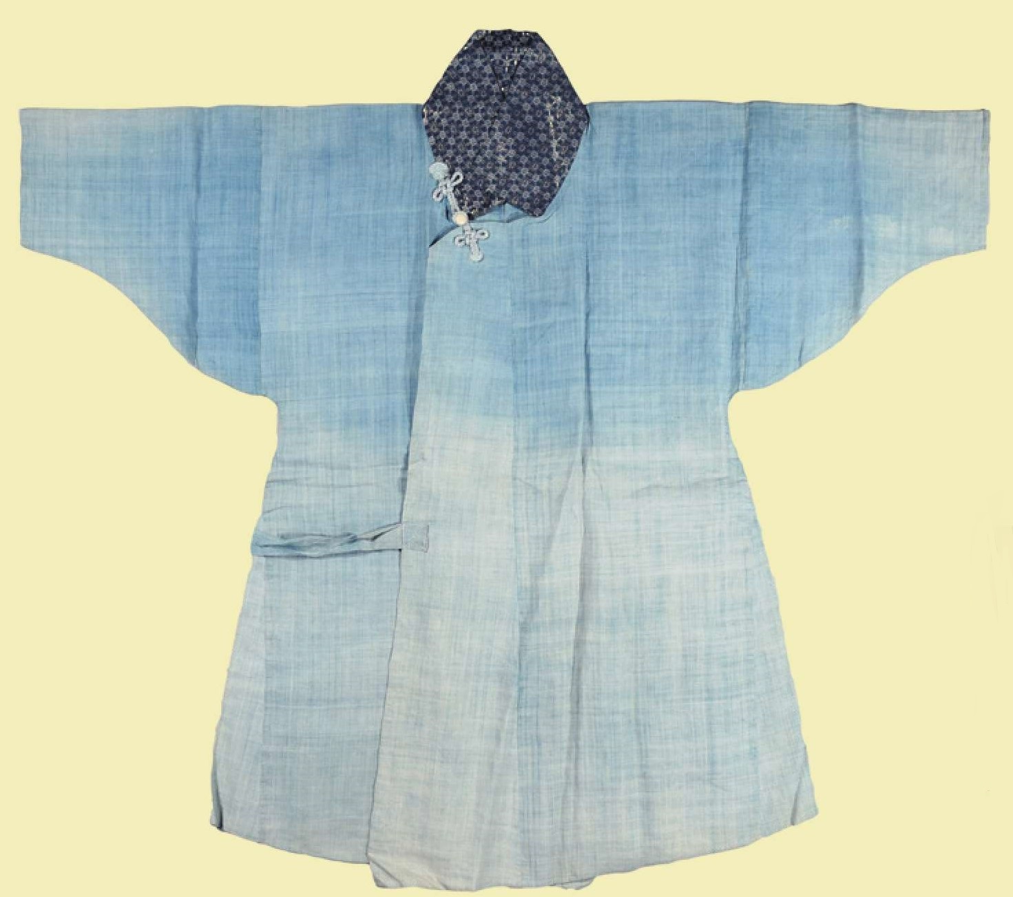 淡い青色の殿様の下召