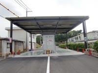 施設内、廃棄物の計量所の写真
