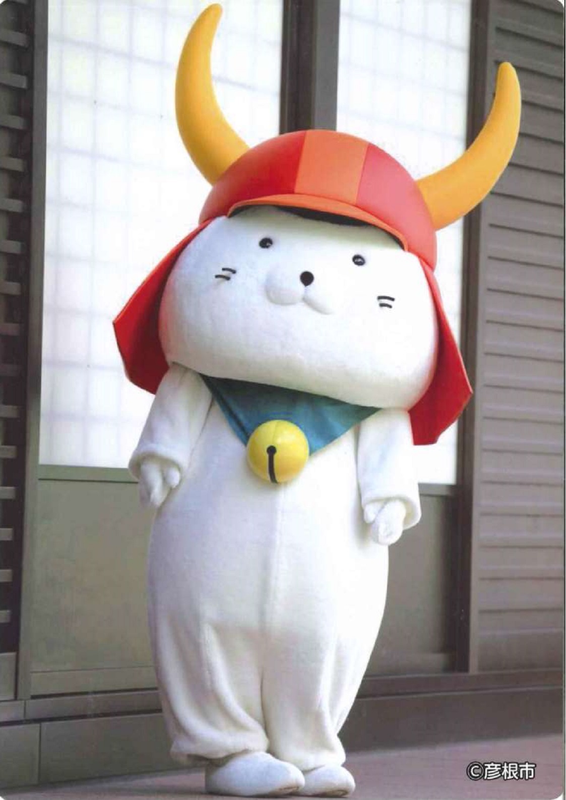 直立するひこにゃんの画像