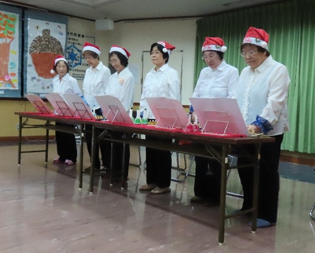 中地区公民館の写真（発表）