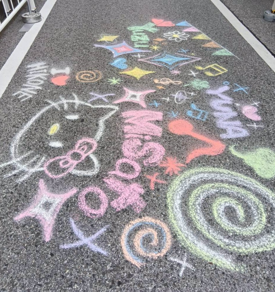 チョークアートの様子