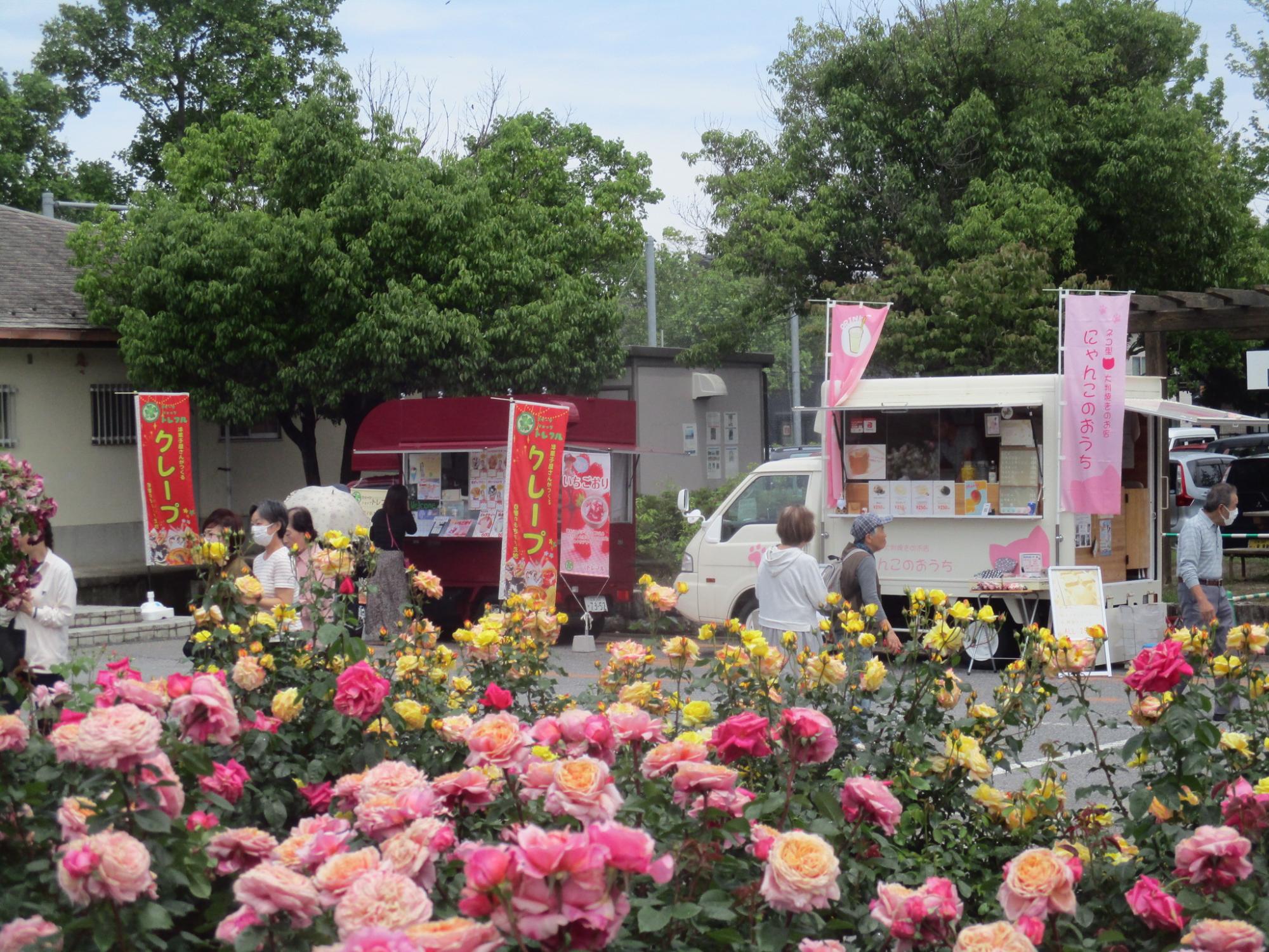 R7バラCafe in庄堺公園の様子