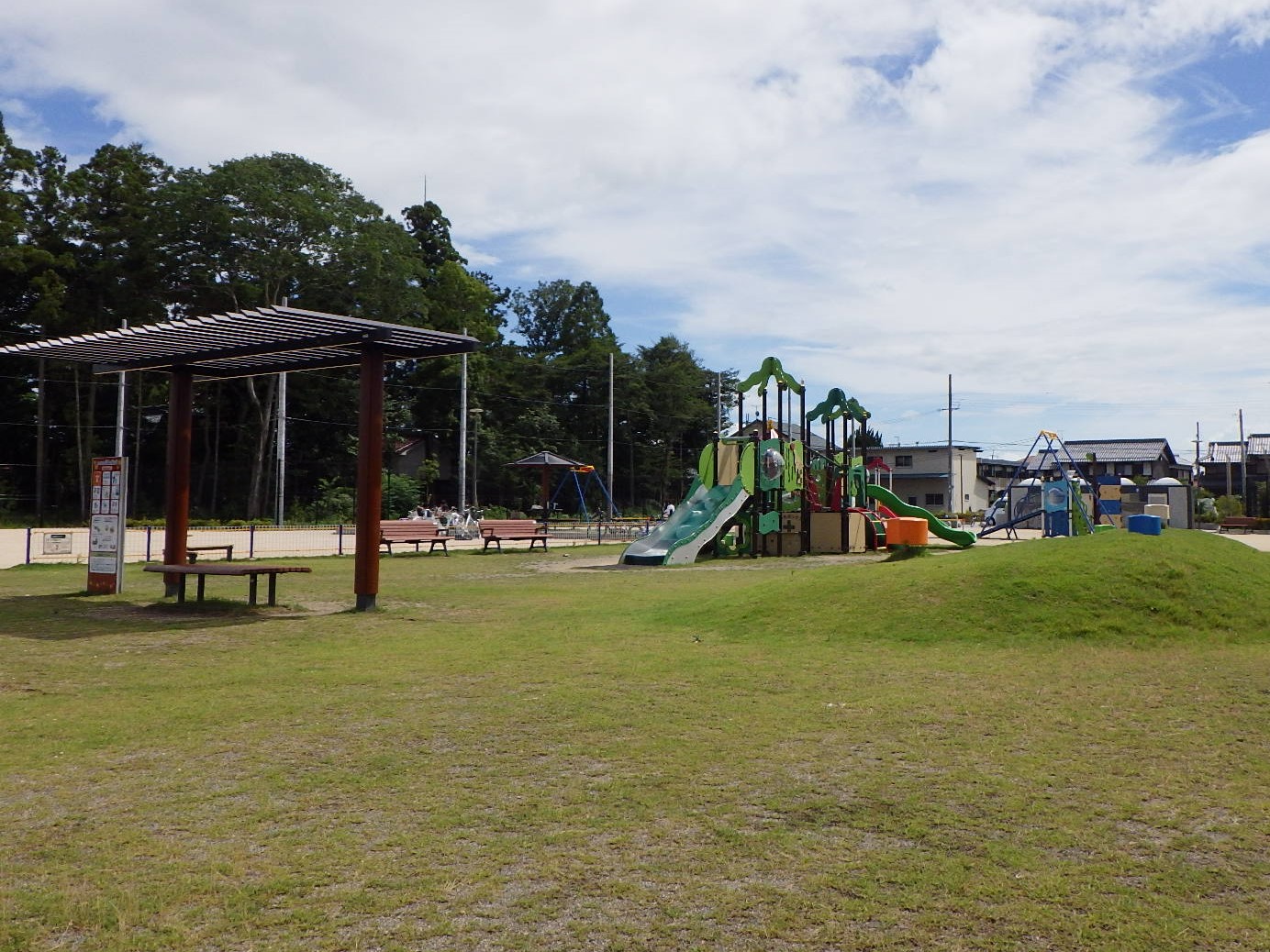 複合遊具の写真