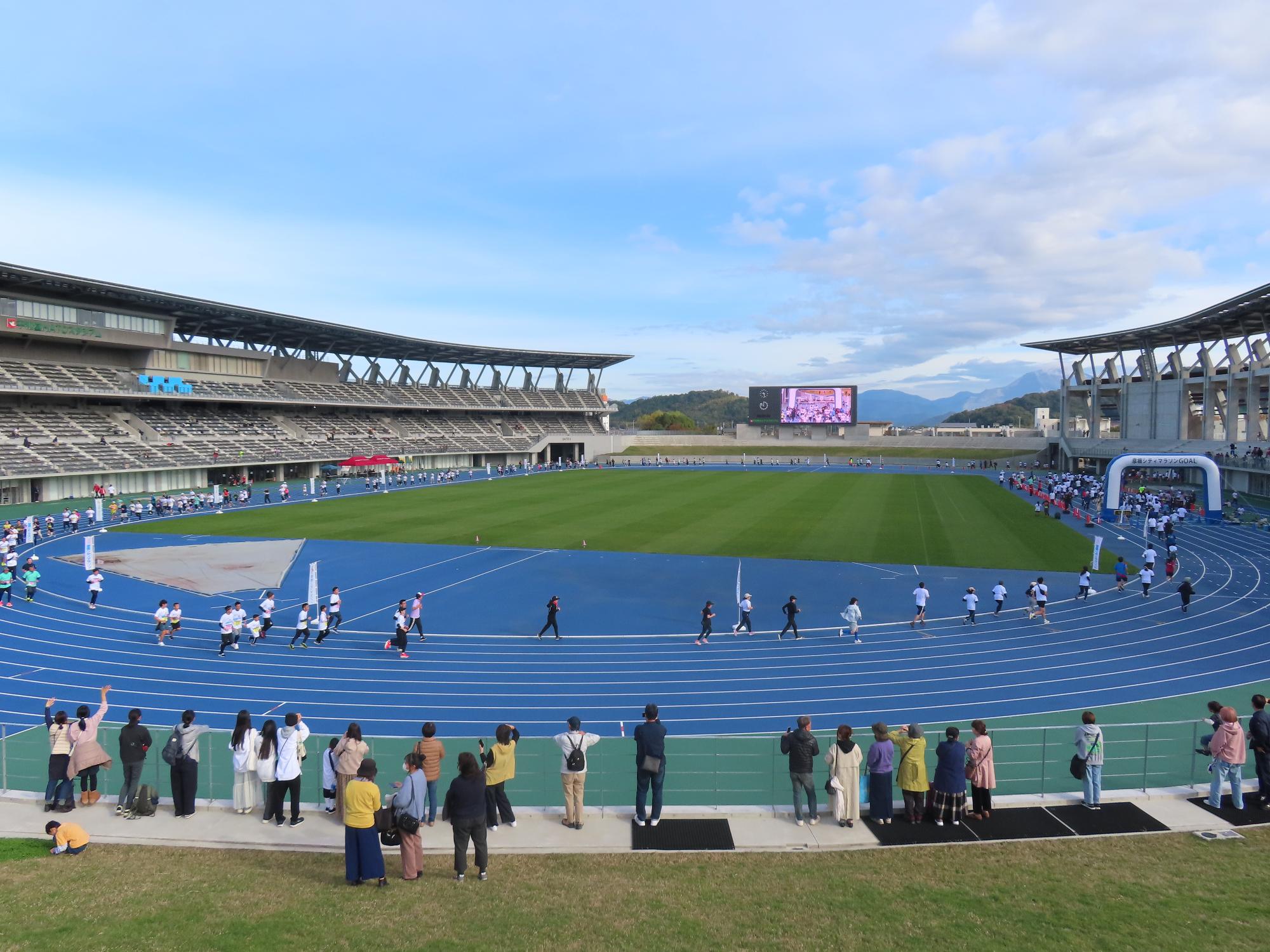 大会当日ゴール直前のスタジアムの様子
