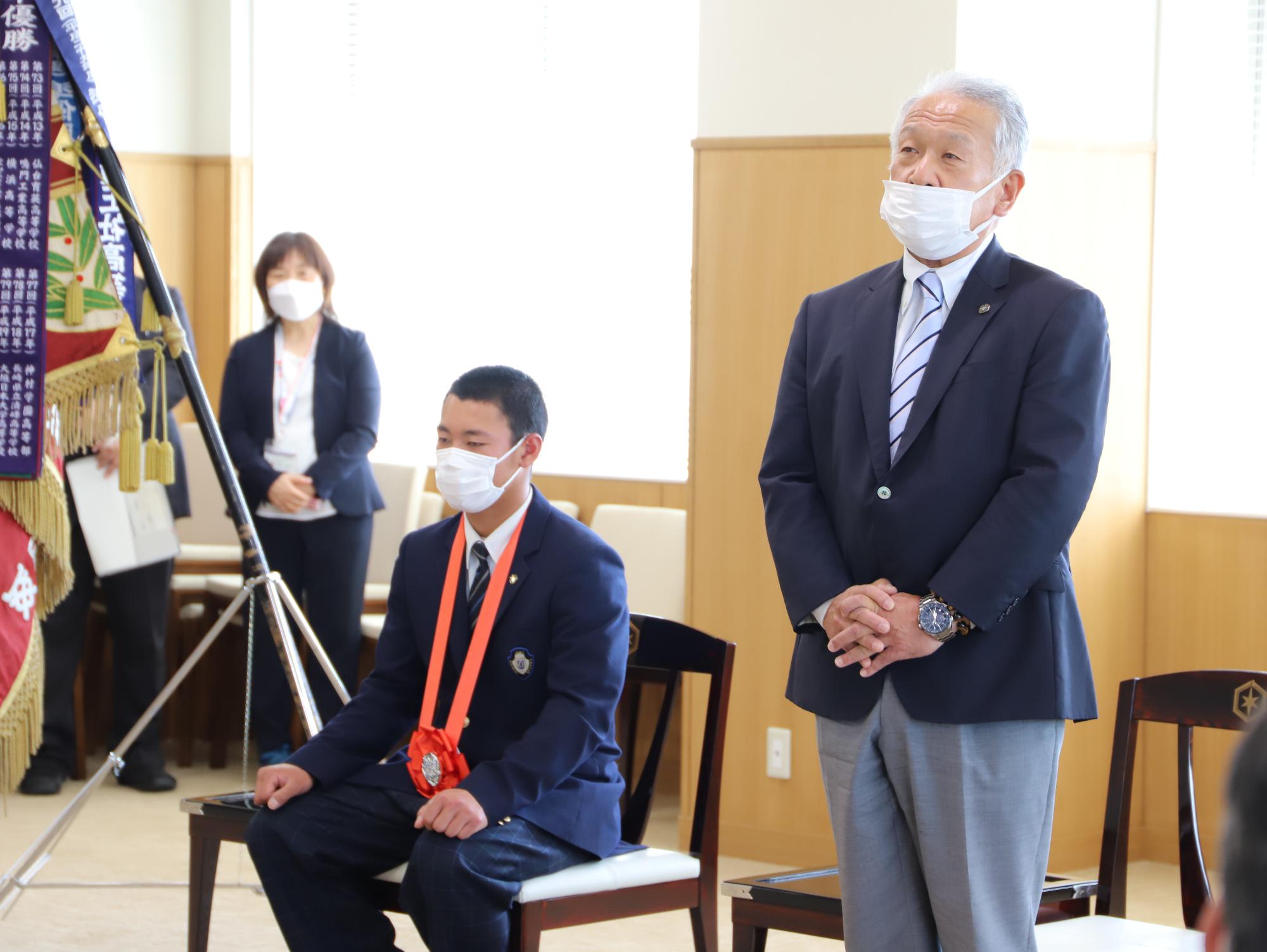 報告会の様子の写真