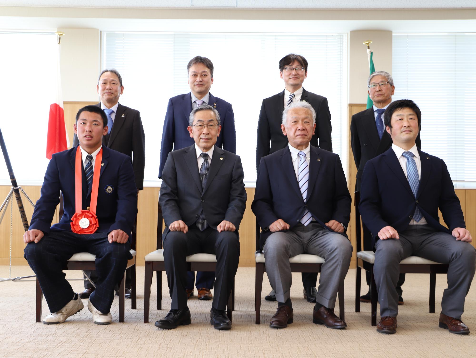 並んで記念撮影