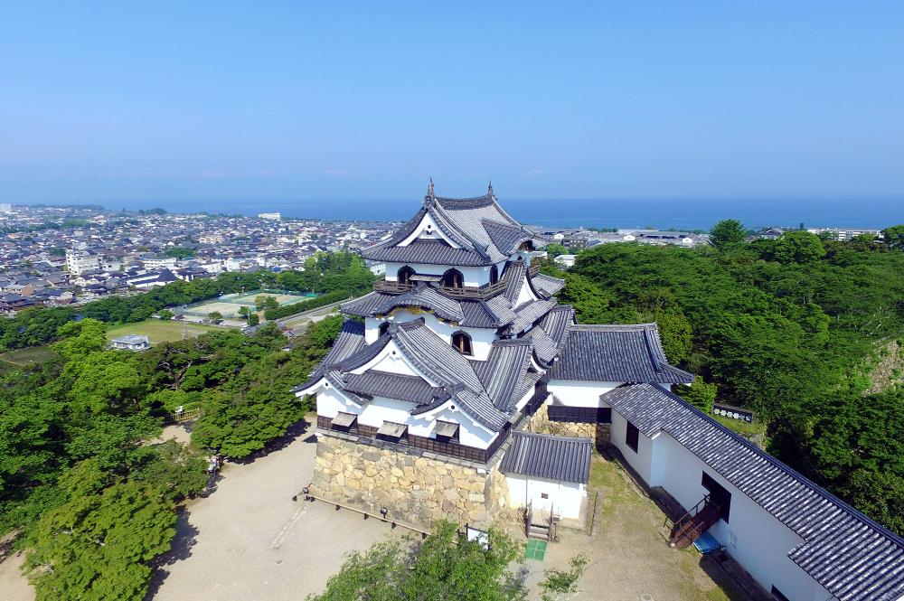 彦根城を上空から撮った写真