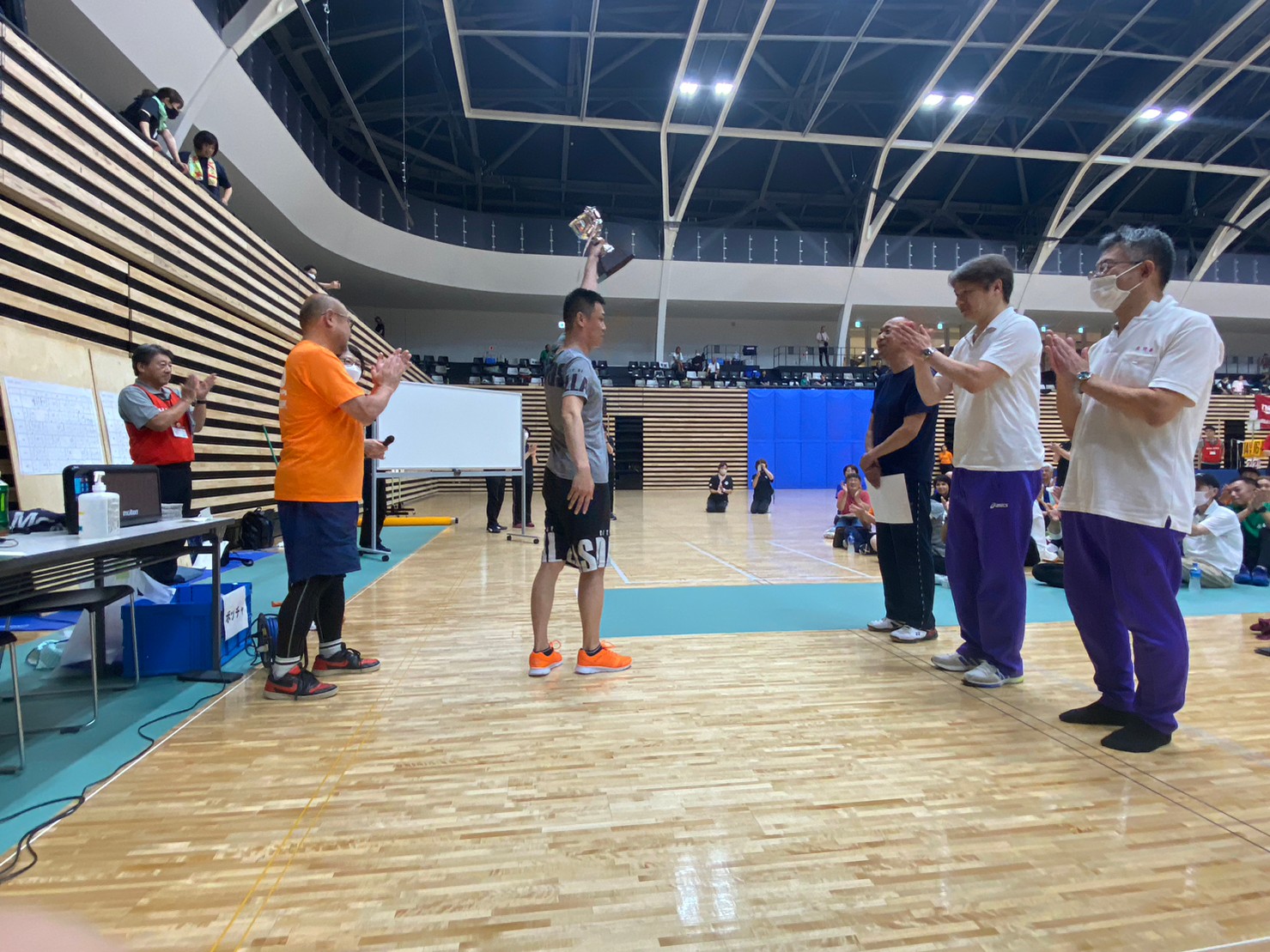 表彰式の様子の写真