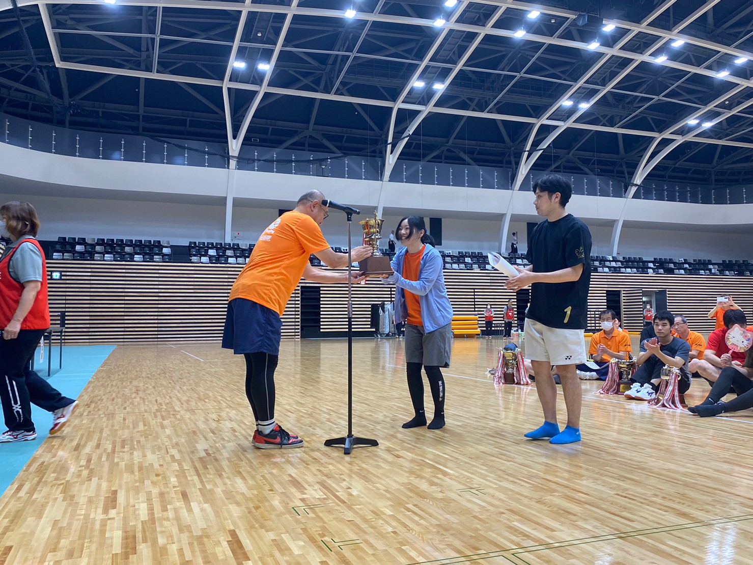 表彰式の様子の写真