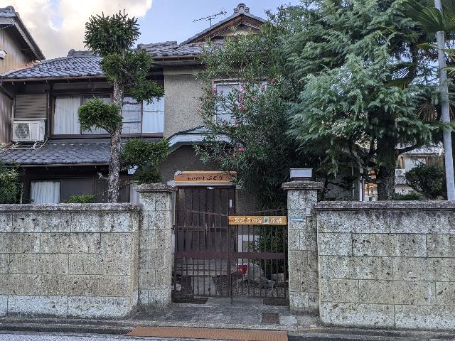 おいでやすぶどうの外観