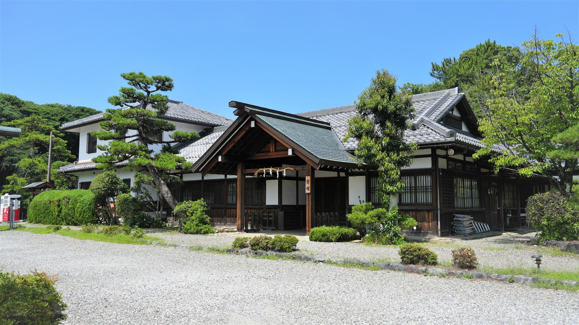 護国神社斎館