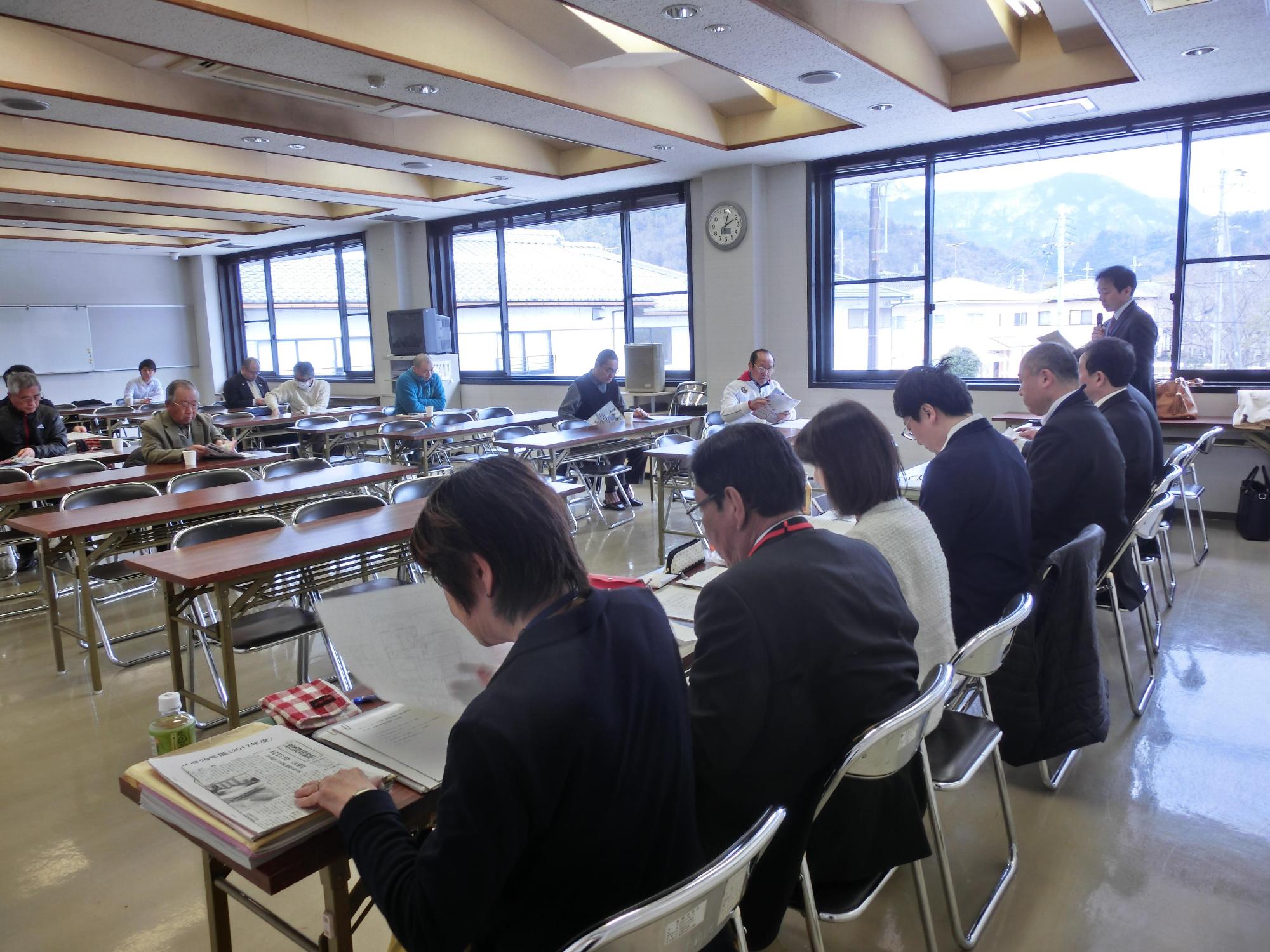 第19回議会報告会会場内の全体写真