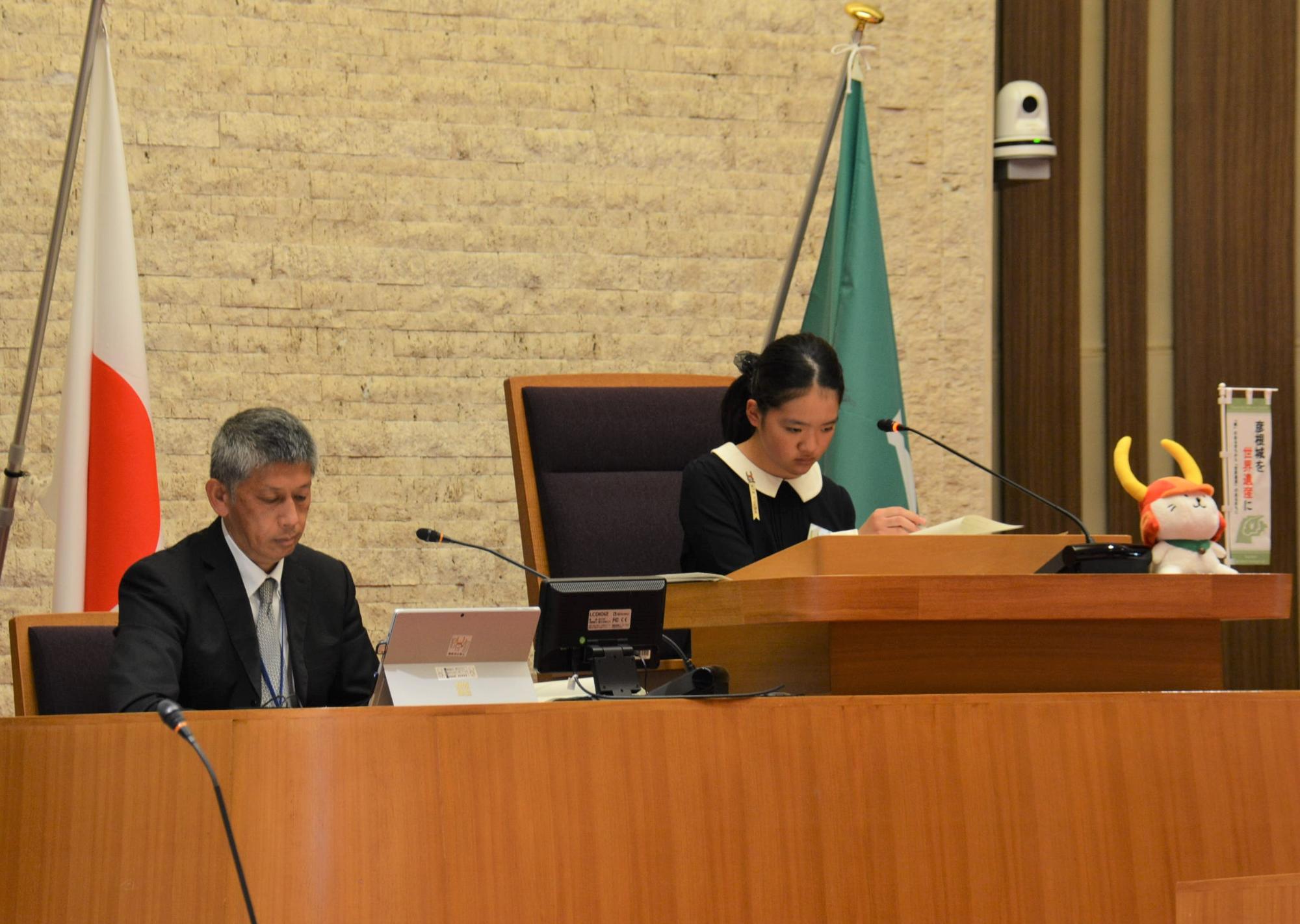 議事進行を行う子ども議長(2)