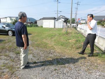 金沢町自治会を訪問中の市長の写真