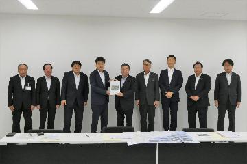 国土交通省近畿地方整備局での要望活動の様子