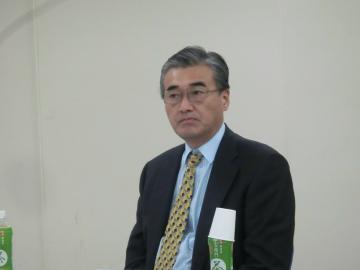 「滋賀県スポーツ推進審議会」審議会中の市長の写真