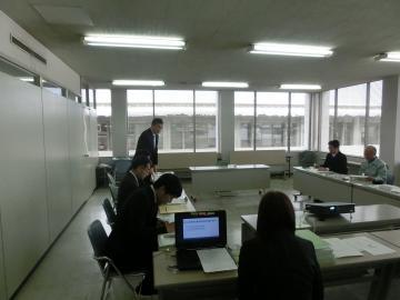 会議の様子の写真