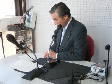 FMひこね収録の様子の市長の写真