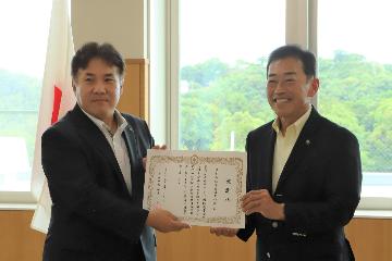 贈呈式の様子