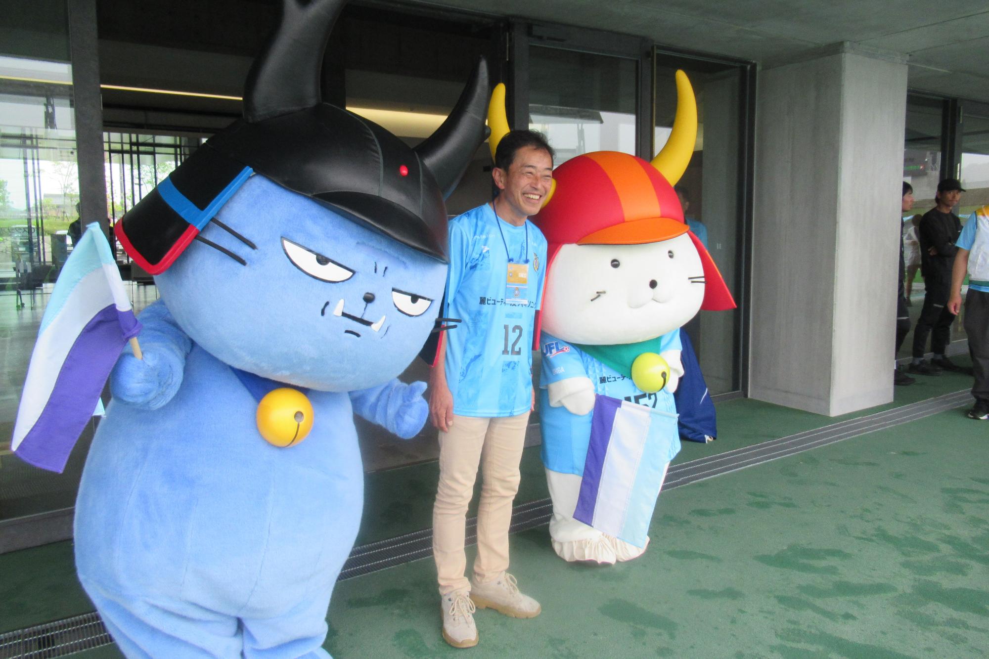 ひこにゃん、わるにゃんこ将軍との写真