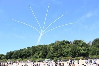 彦根眺城フェス会場の様子の写真
