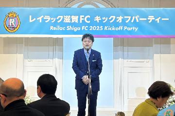 挨拶している様子