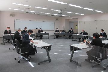 令和4年2月滋賀県市町村職員研修センター議会 定例会の様子