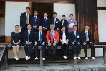中華人民共和国湖南省湘潭市の政府代表団の皆さんとの集合写真