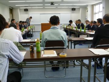 会議の様子の写真