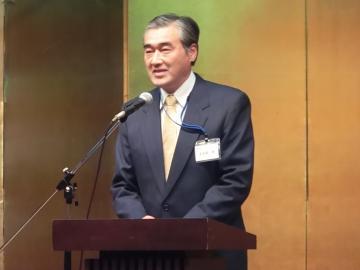 会長として挨拶をする市長の写真