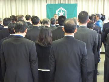 市仕事始め式の様子の写真