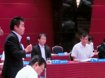 滋賀県市長会議に出席している市長の写真