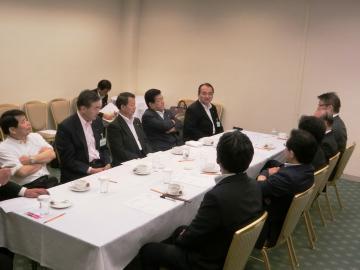 滋賀県市長会会議中の写真