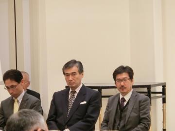 開会式来賓席での市長の写真