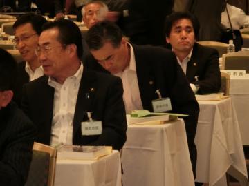 全国市長会に参加している市長の写真