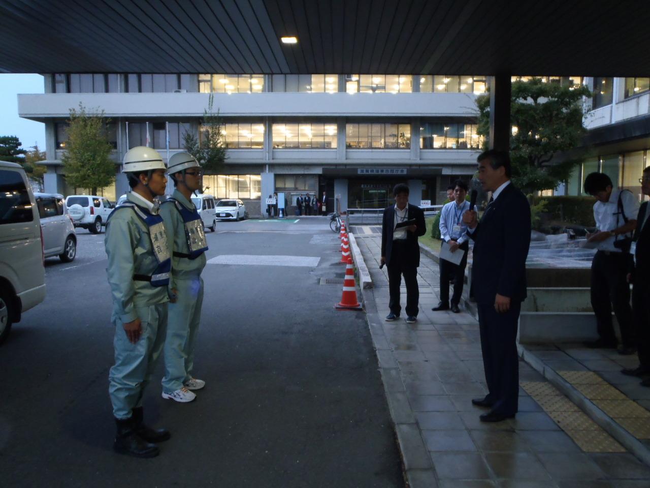 鳥取への支援物資搬送の出発時の写真