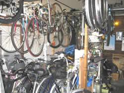 エコスタイル自転車店・店内におかれた自転車の写真