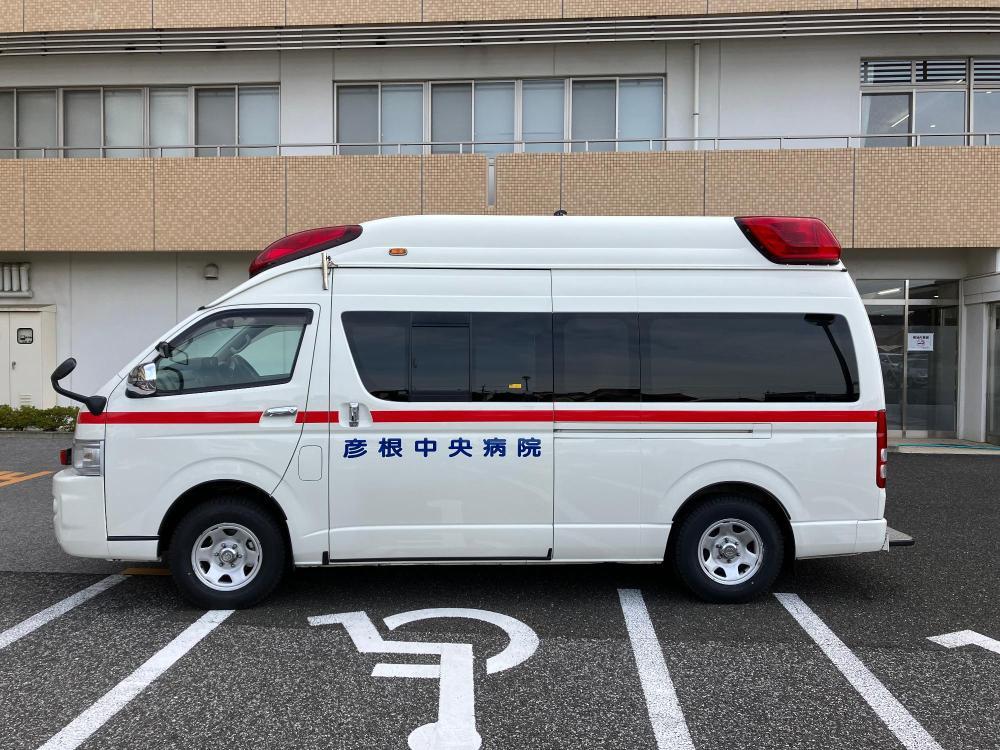 救急車画像横から